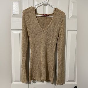 Hooded lightweight sweater